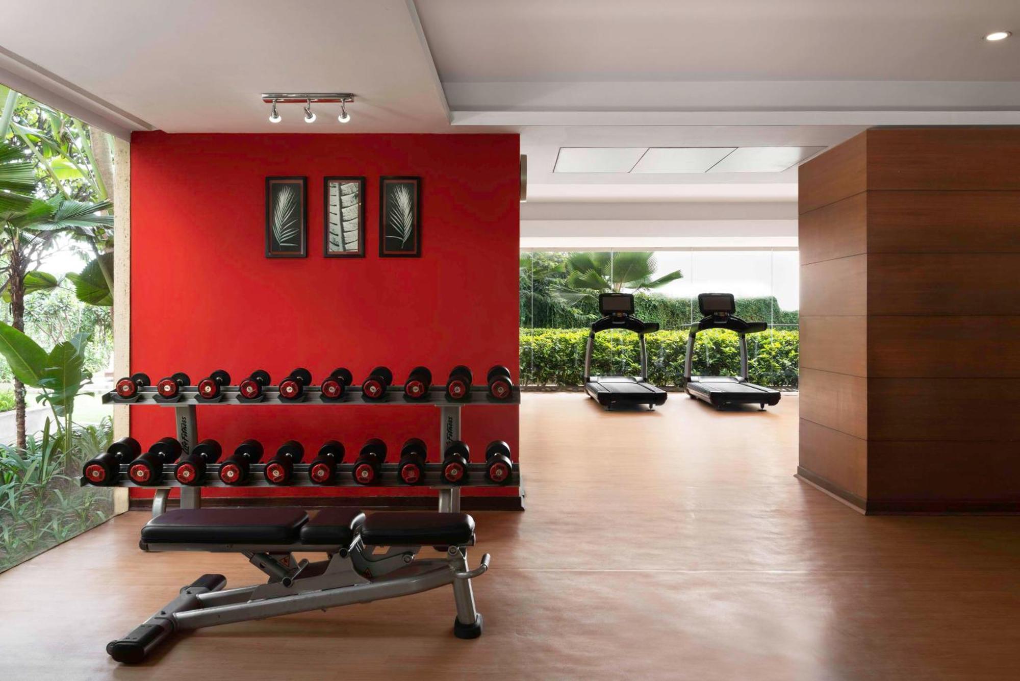 Hyatt Pune Dış mekan fotoğraf The gym at the hotel